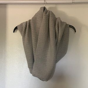 Gray Infinity Loop Scarf